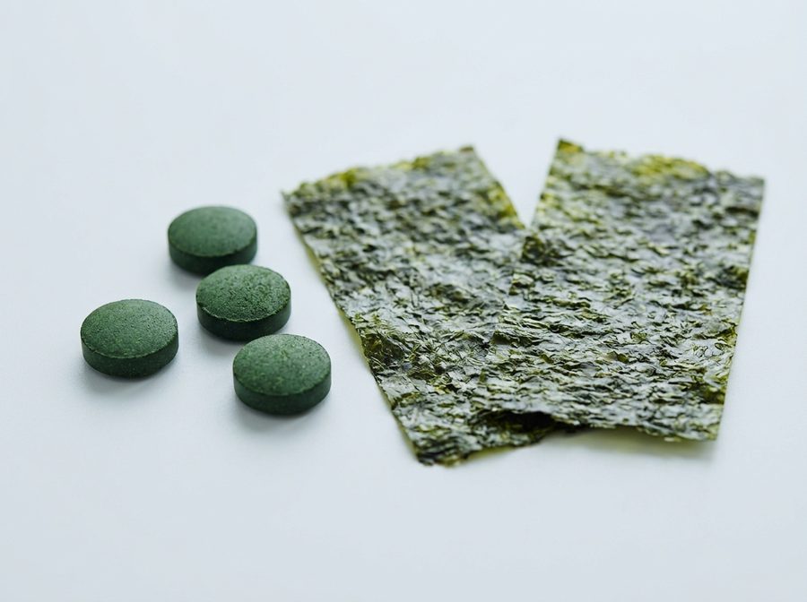 Pastilles de spiruline et algues séchées pour aquarium